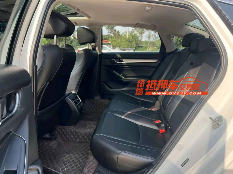 汕头21年本田雅阁6
