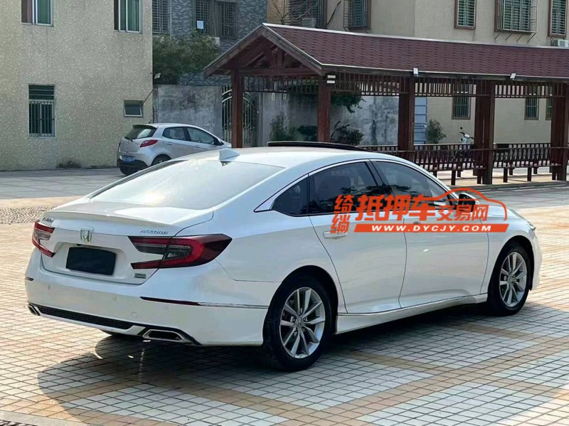 汕头21年本田雅阁8