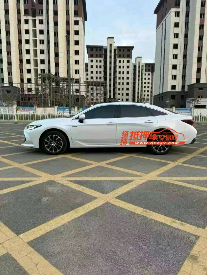 保定23年丰田亚洲龙5