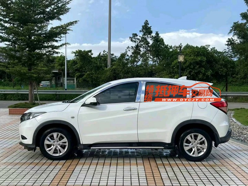 汕头17年本田缤智3