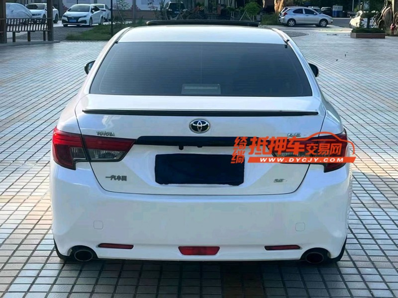 汕头17年丰田锐志9