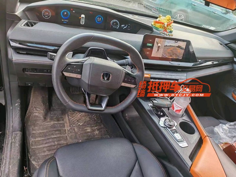 岳陽23年長安汽車UNI-V3
