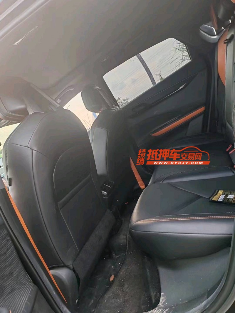 岳陽23年長安汽車UNI-V6