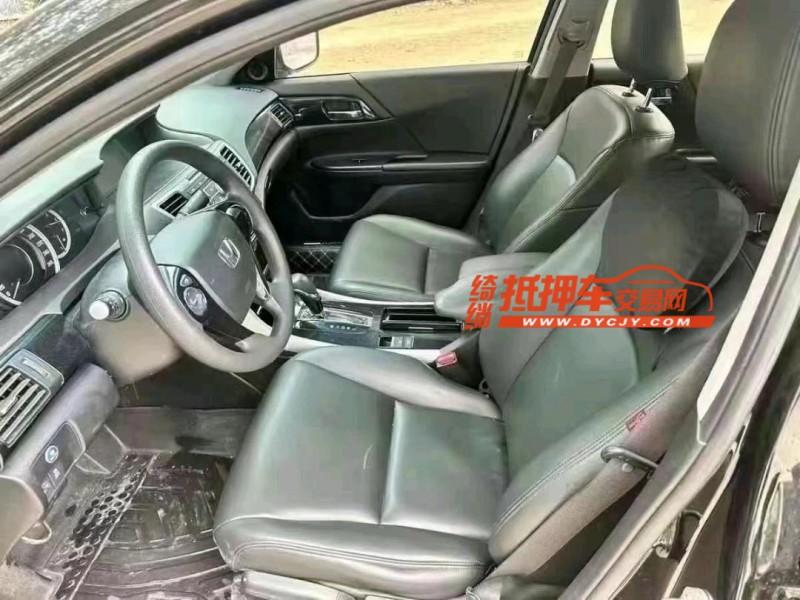 济宁18年本田雅阁5