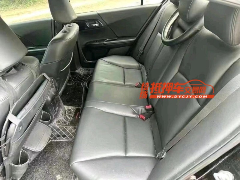 济宁18年本田雅阁6