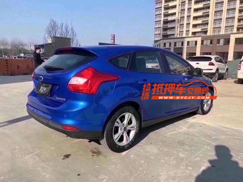 济宁13年福特福克斯7