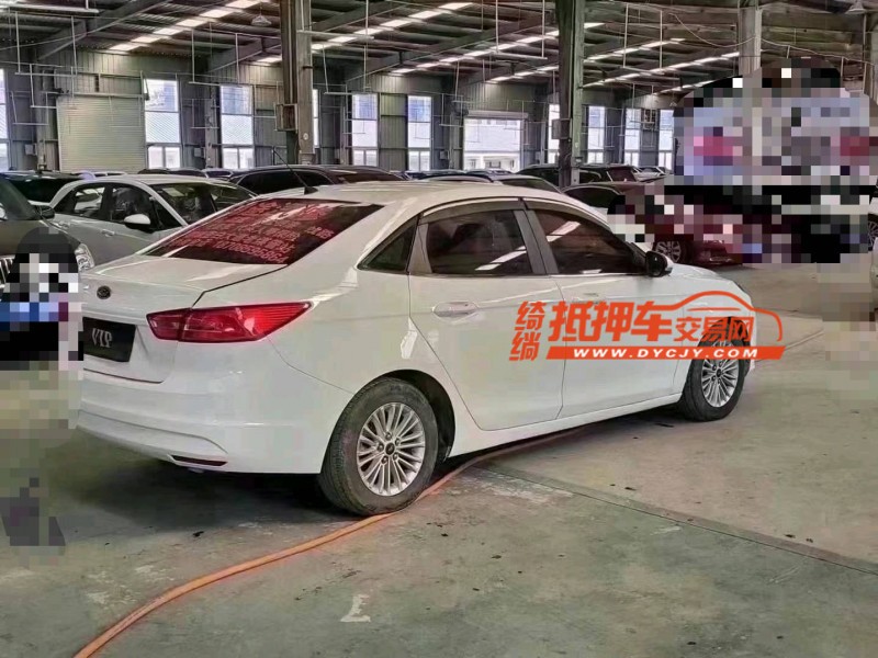 济宁17年福特福睿斯8