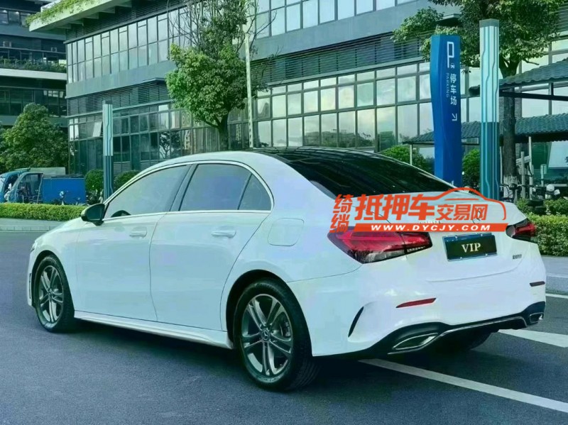 东莞22年奔驰A8