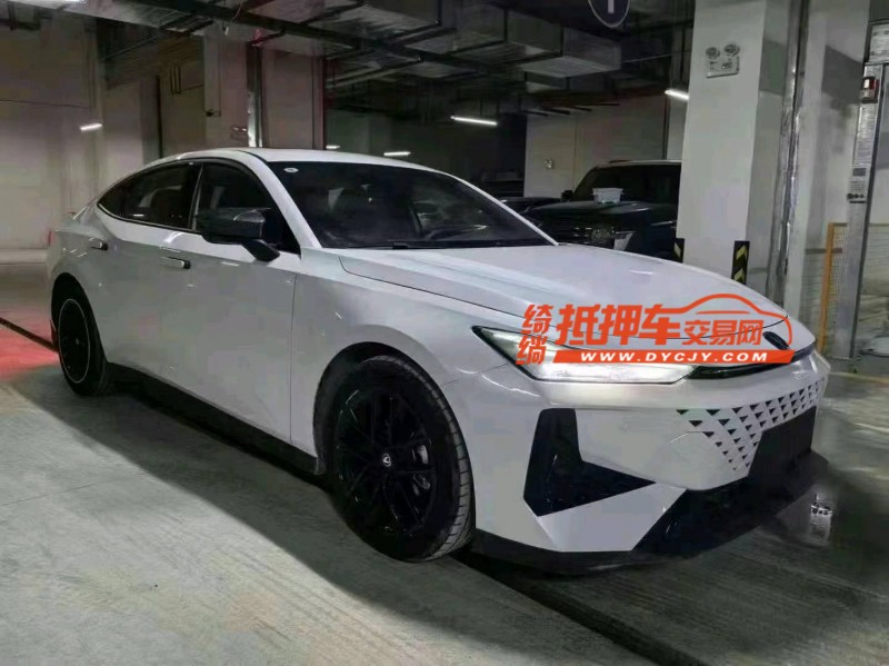 東營24年長安汽車UNI-V2