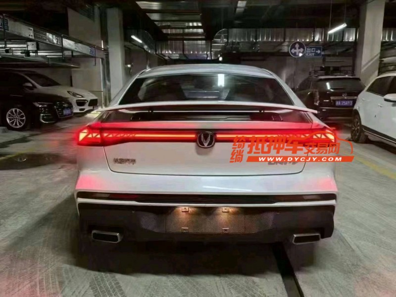 東營24年長安汽車UNI-V5