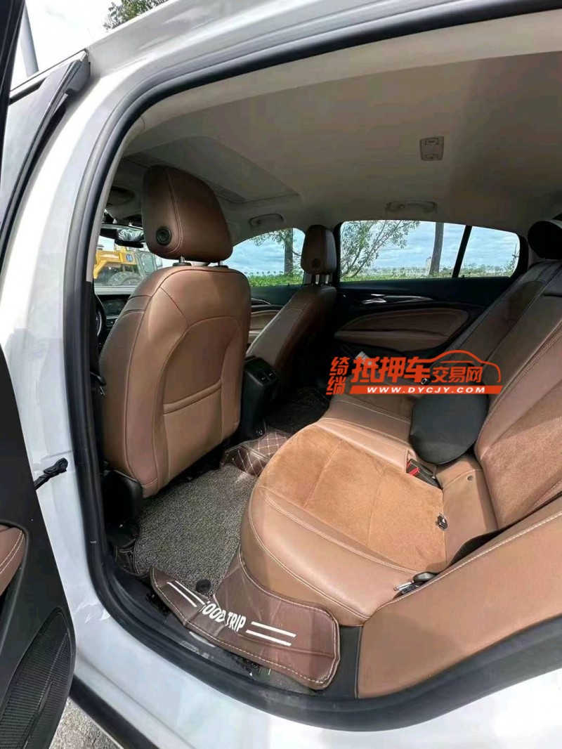 苏州20年别克君威4