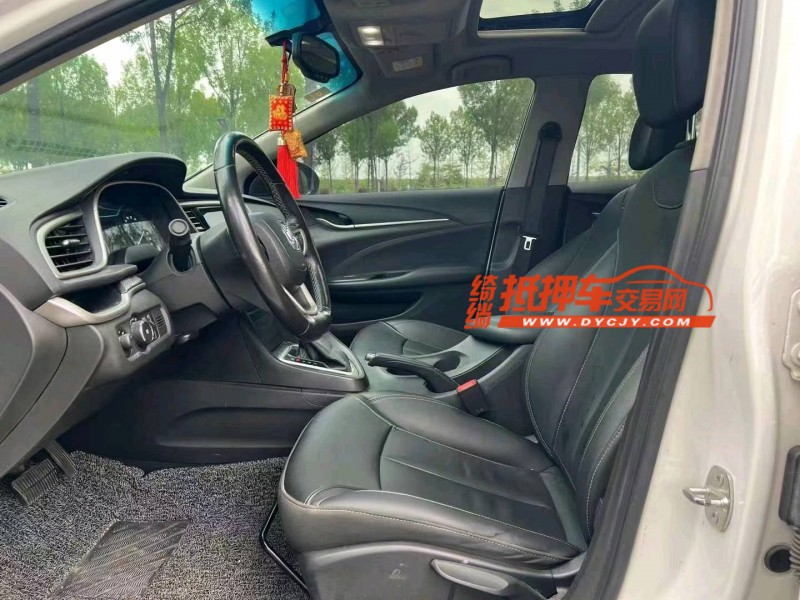 济宁19年别克英朗8