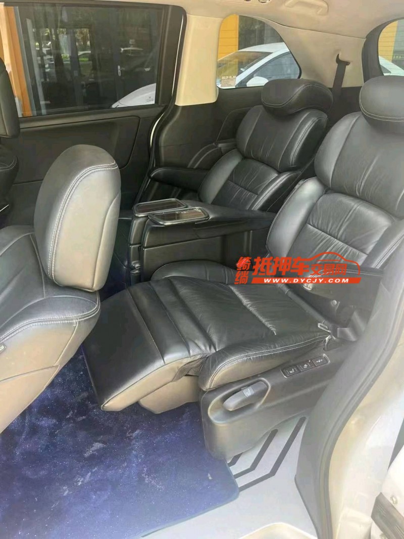 青岛19年本田艾力绅4