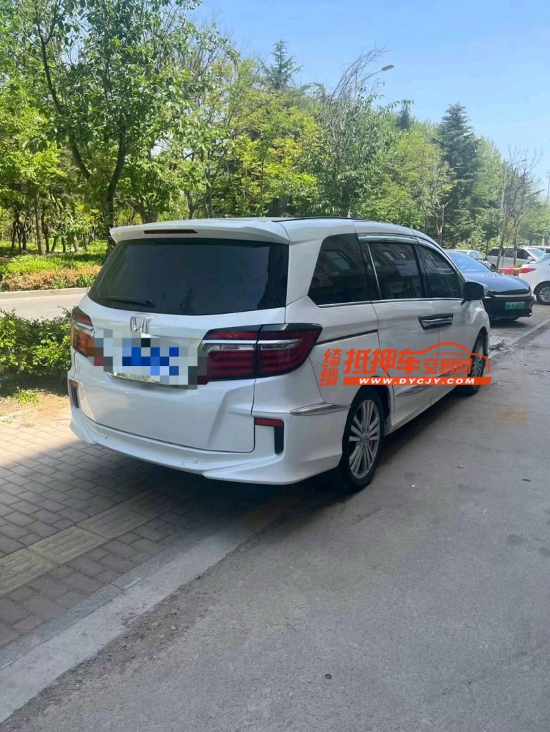 青岛19年本田艾力绅8