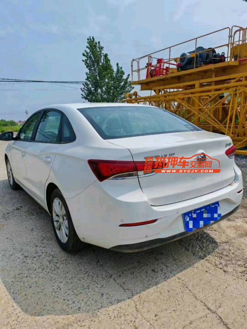 青岛22年别克英朗8