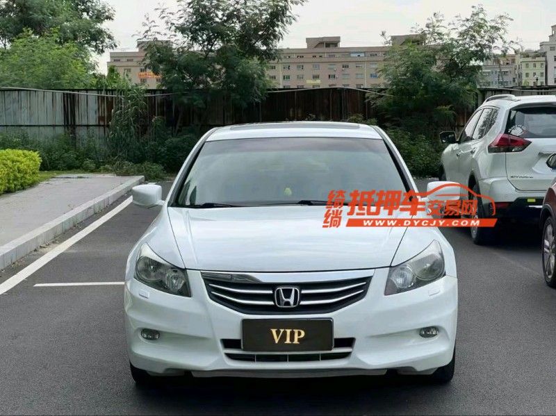 东莞12年本田雅阁1