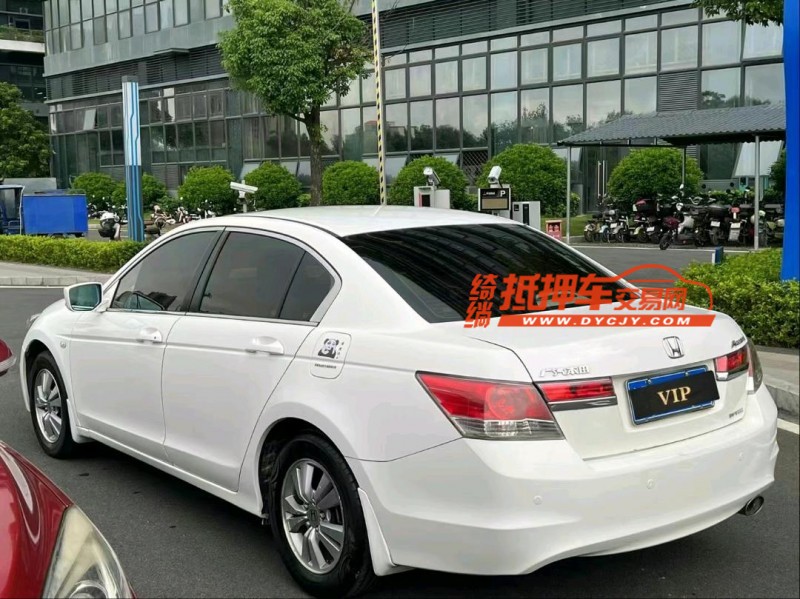 东莞12年本田雅阁8