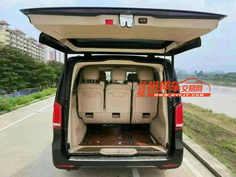 广州21年奔驰V3