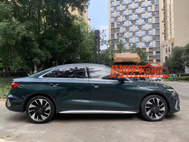 成都22年奥迪A38