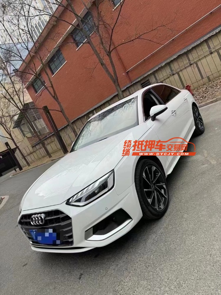 成都22年奥迪A4L2
