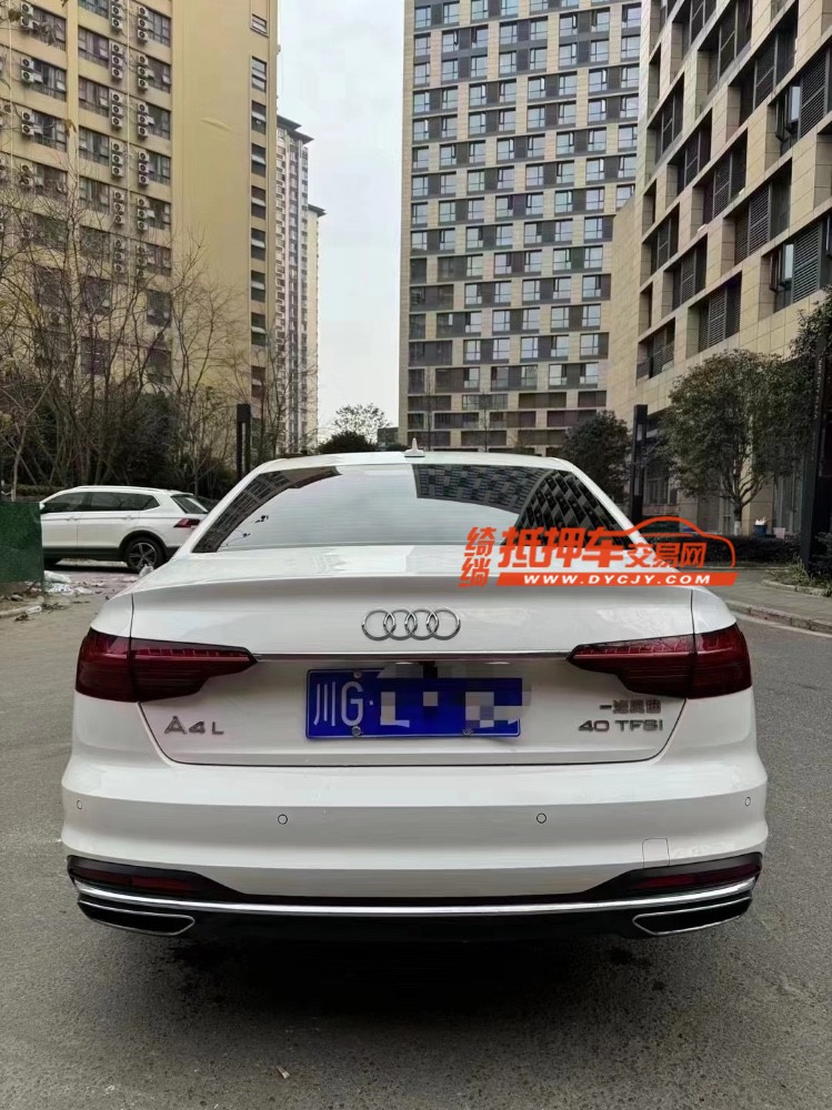 成都22年奥迪A4L9