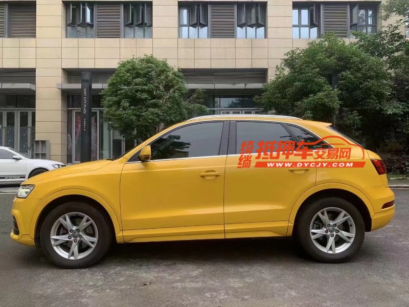 成都17年奥迪Q33