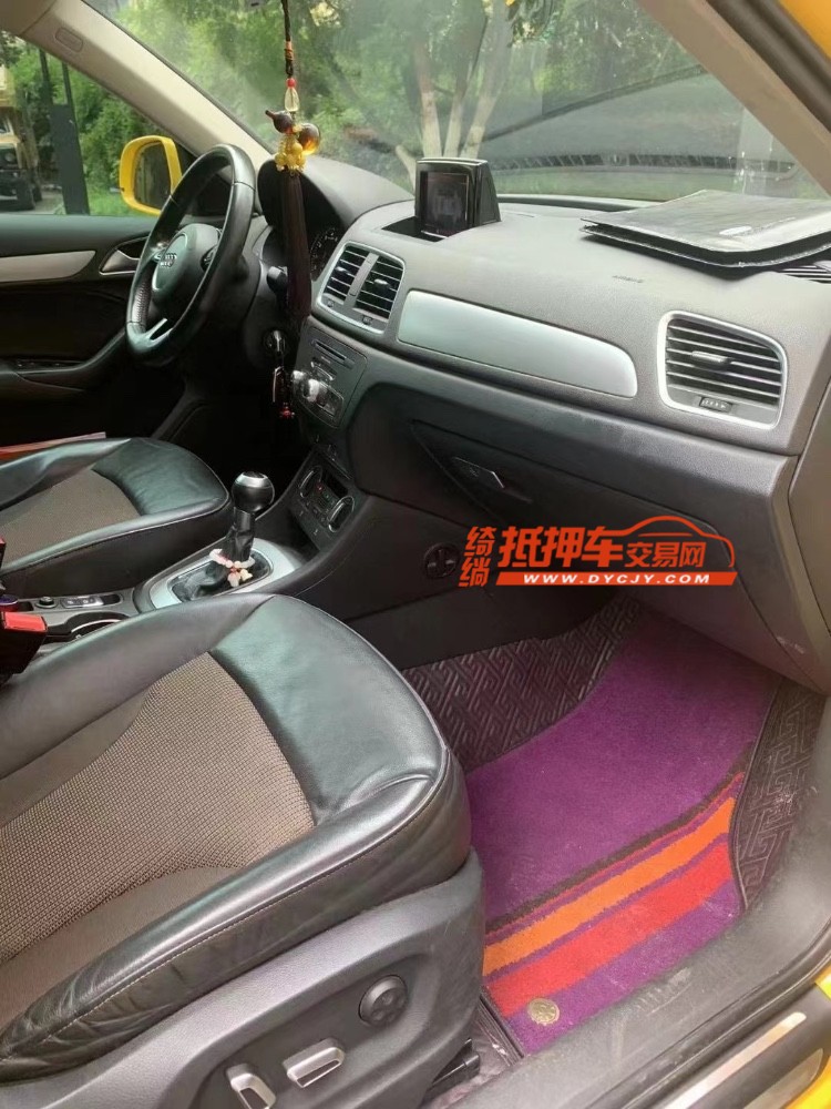 成都17年奥迪Q34