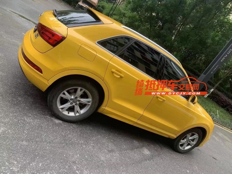 成都17年奥迪Q38