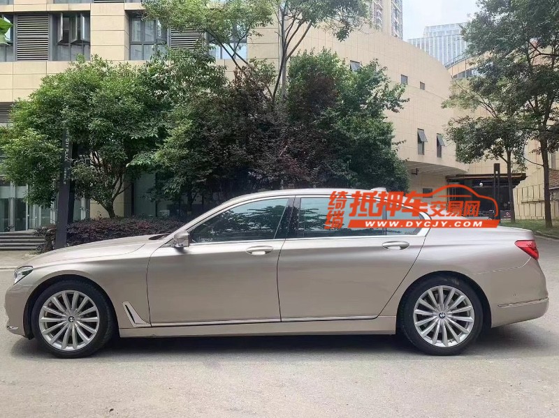 成都16年宝马7系3