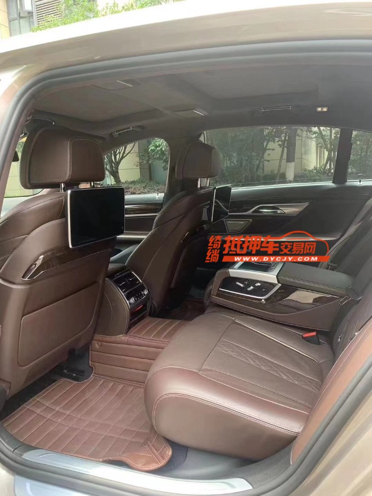 成都16年宝马7系7