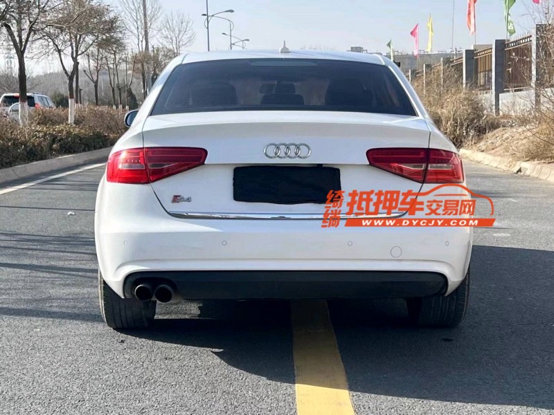 蘭州15年奧迪A4L8