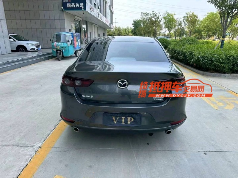 济宁23年马自达昂克赛拉5
