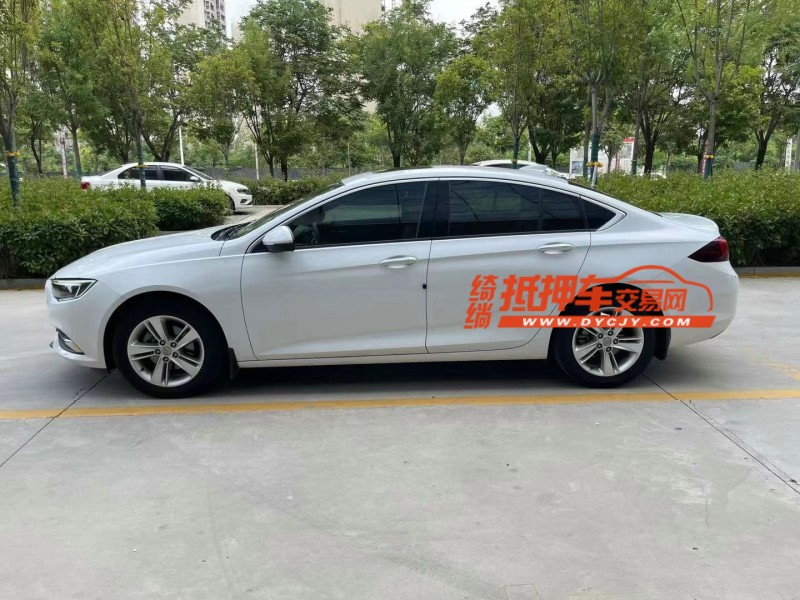 济宁20年别克君威4