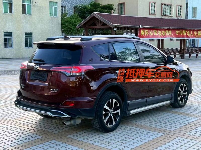 汕头17年丰田RAV4荣放8