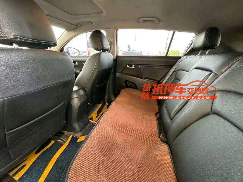 保定15年起亚智跑8