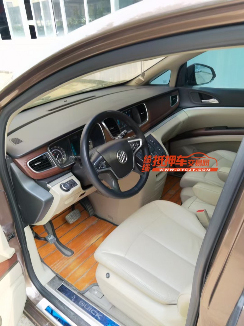 济宁19年别克GL86