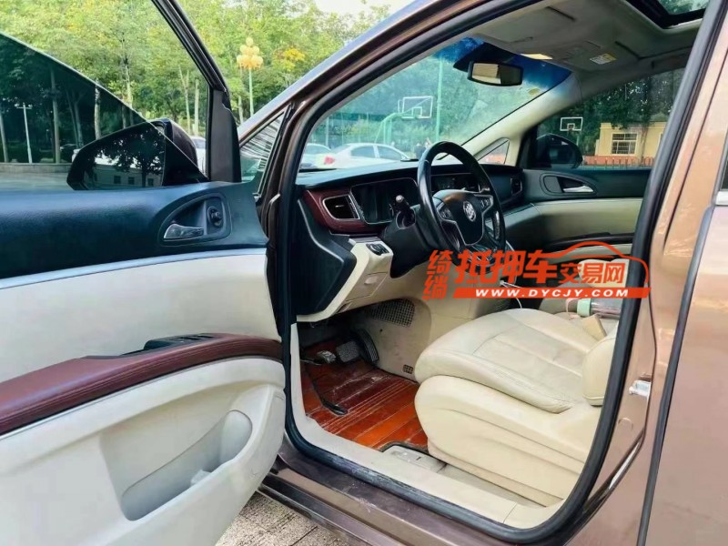 济宁19年别克GL84