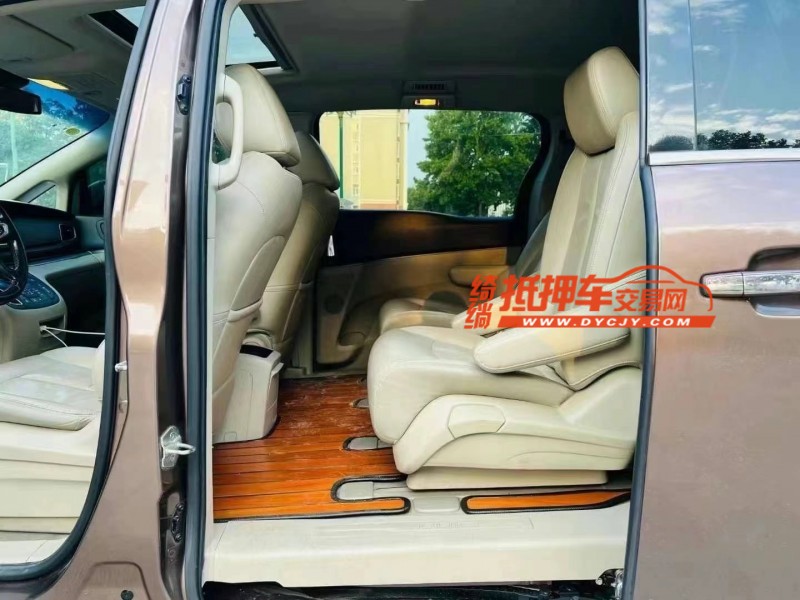 济宁19年别克GL86