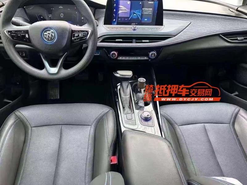 济宁23年别克微蓝5