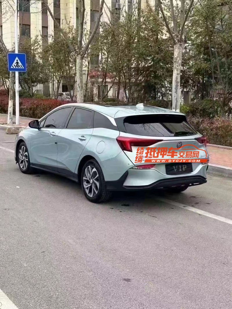 济宁23年别克微蓝7