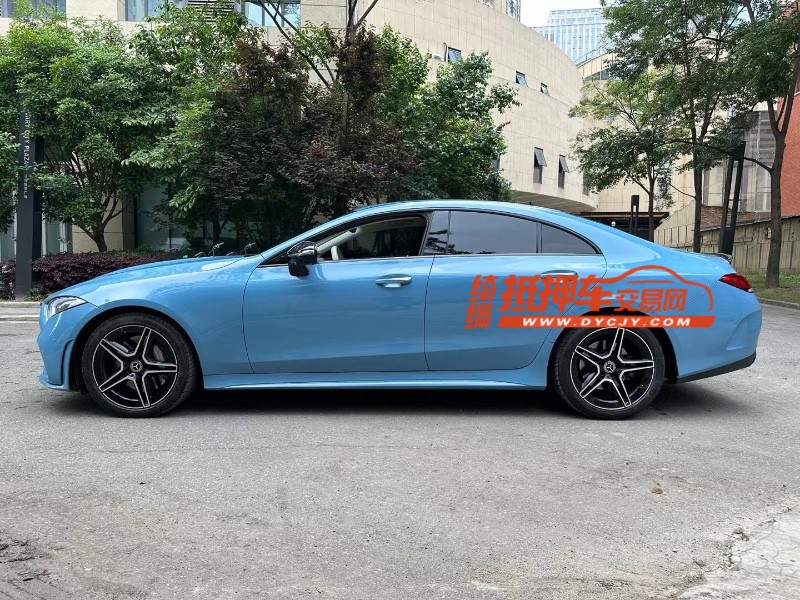 成都22年奔驰CLS3