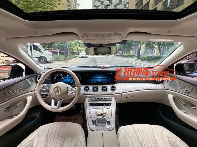 成都22年奔驰CLS5