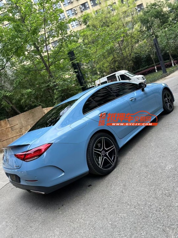 成都22年奔驰CLS8