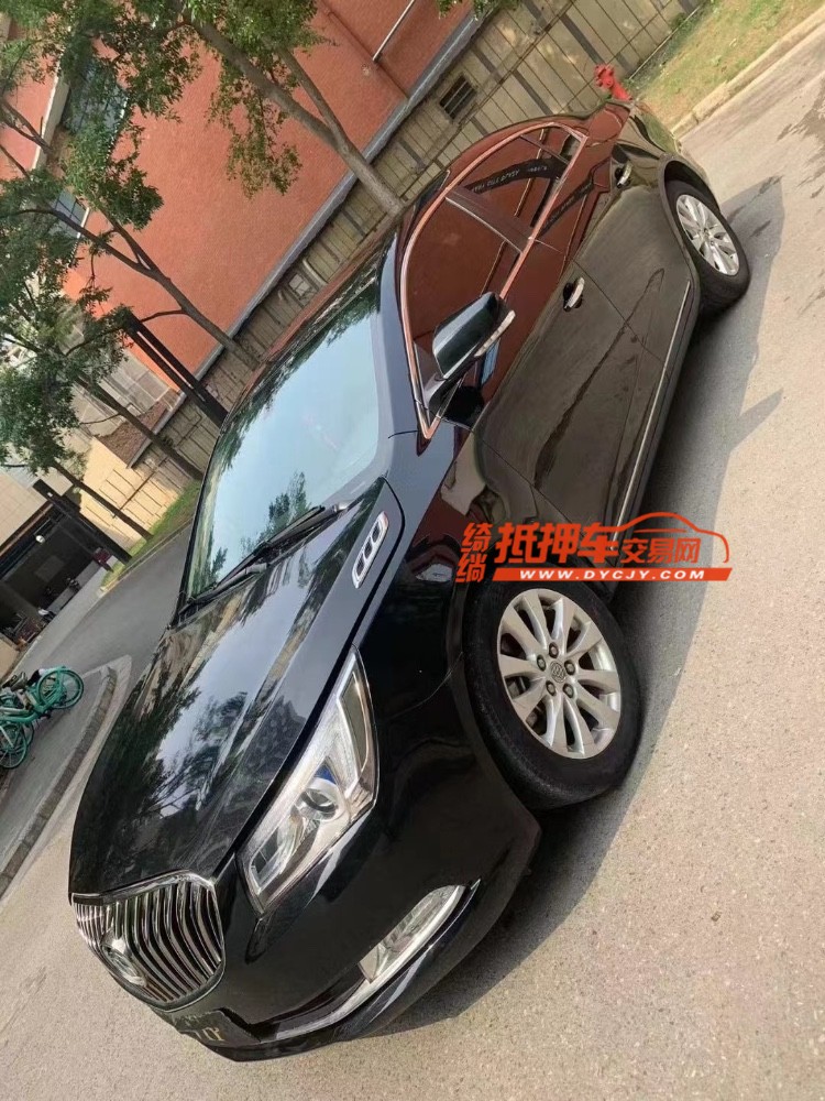 成都15年别克君越2