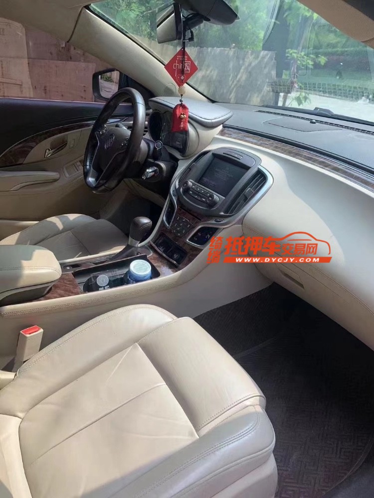 成都15年别克君越4