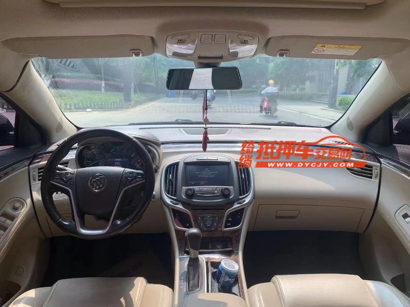 成都15年别克君越5