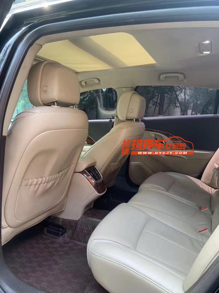 成都15年别克君越7