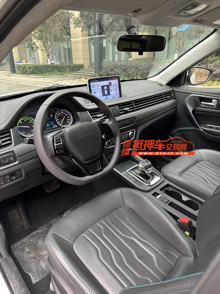 成都23年东风S60EV6