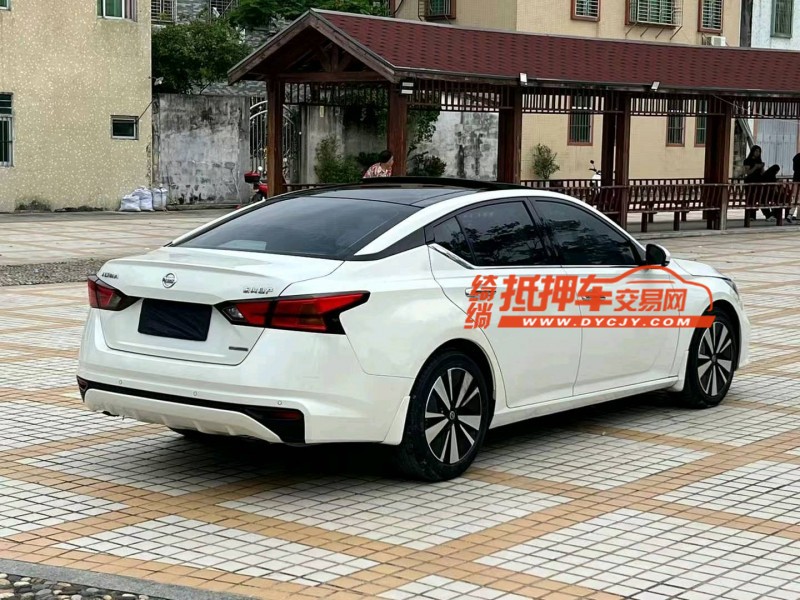 汕头21年日产天籁8