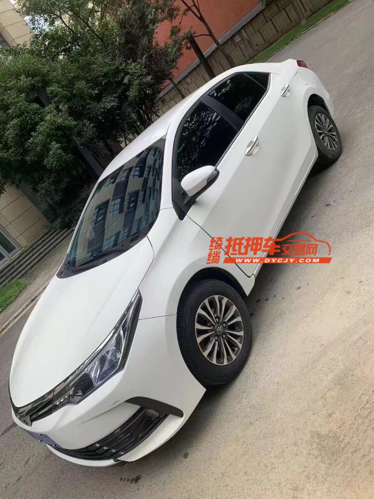 成都18年丰田卡罗拉2